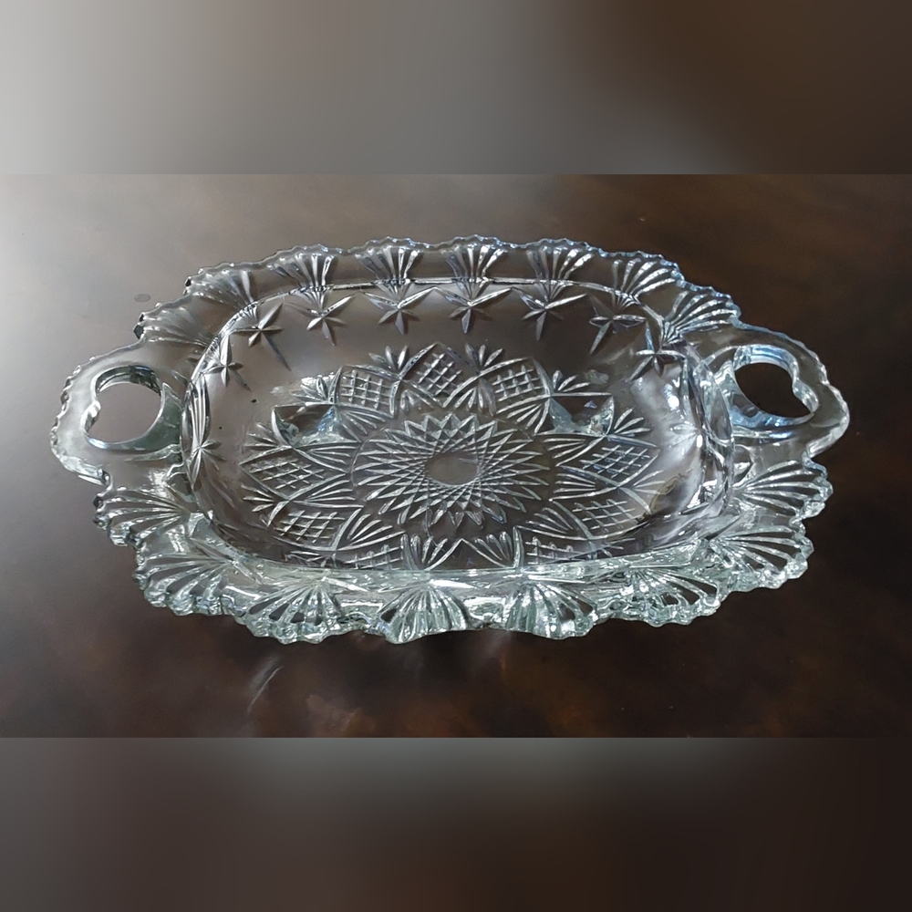 PASARI Elegant Clear Glass Serving Tray